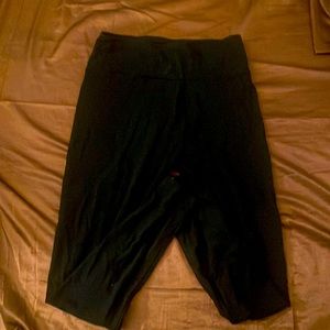 S Black ankle-length leggings , Back to Basic Must Have!